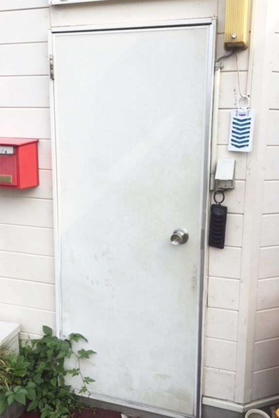 勝手口取替　施工前