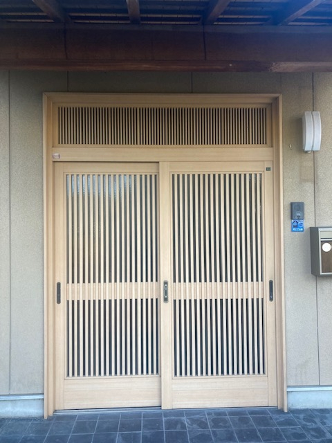 玄関取替　施工前
